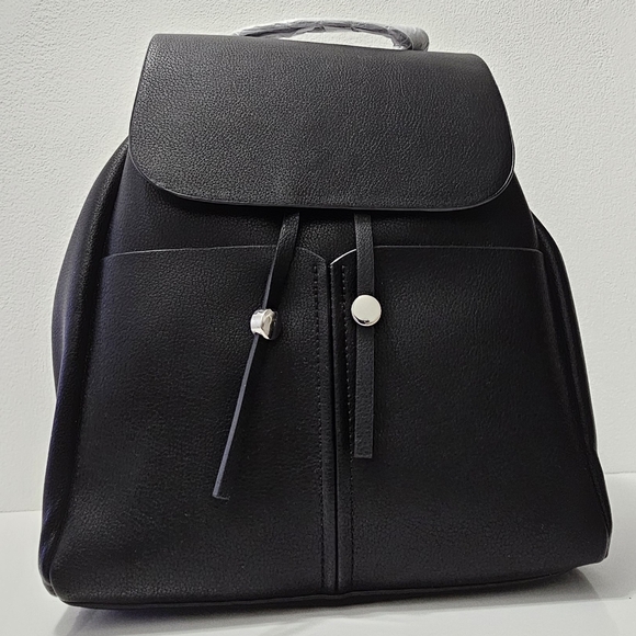 🇪🇦 ZARA Mini Faux Leather Backpack - Picture 2 of 9